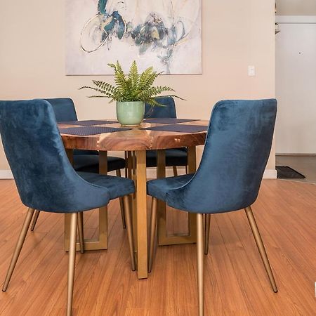 Rustic Modern 2 Bed 2 Bath With Lakeview Pool And Hot Tub Invermere Eksteriør bilde