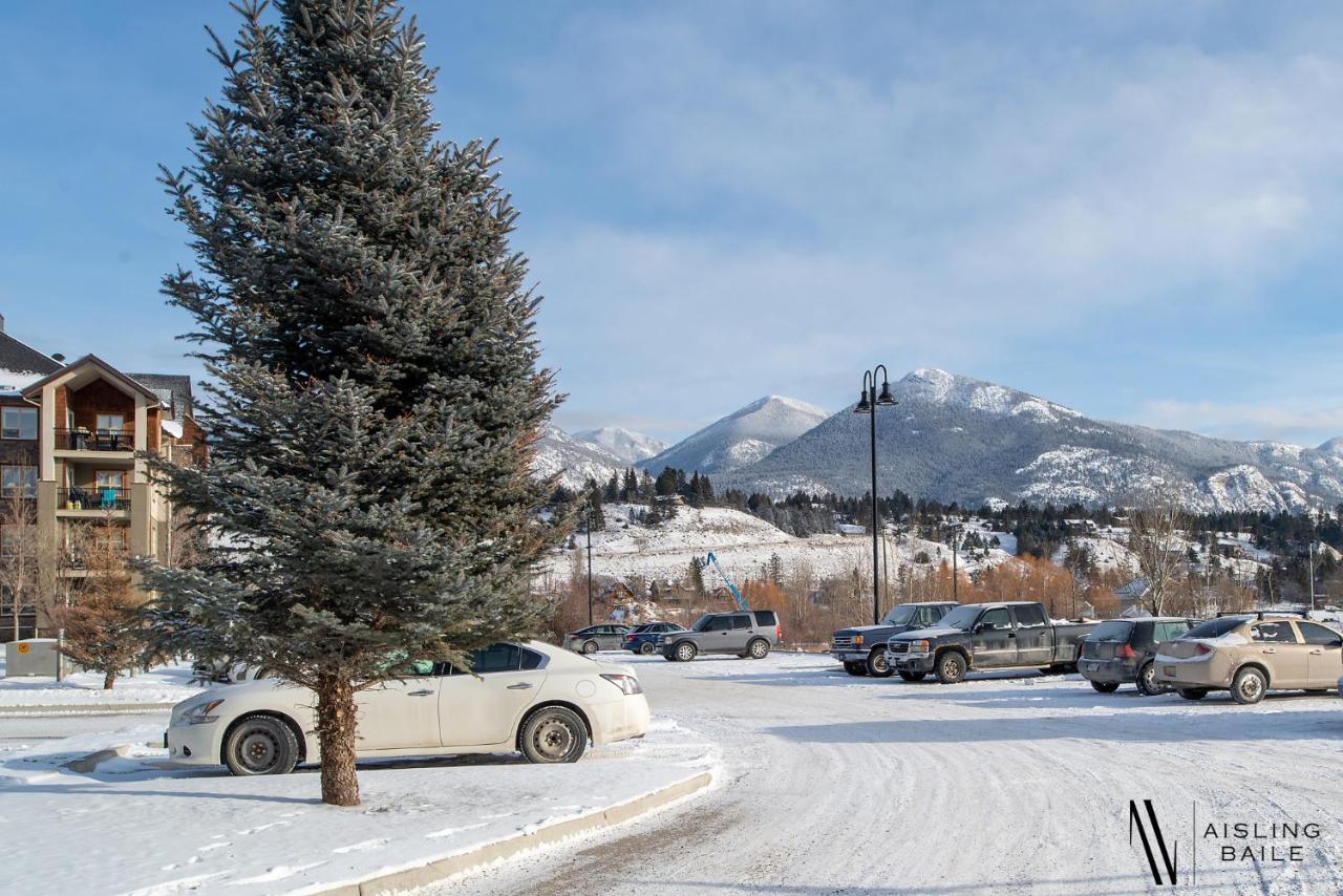 Rustic Modern 2 Bed 2 Bath With Lakeview Pool And Hot Tub Invermere Eksteriør bilde