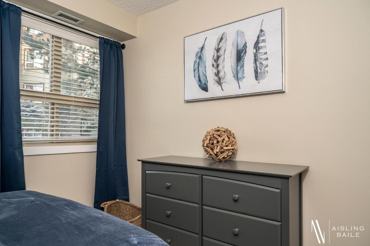Rustic Modern 2 Bed 2 Bath With Lakeview Pool And Hot Tub Invermere Eksteriør bilde